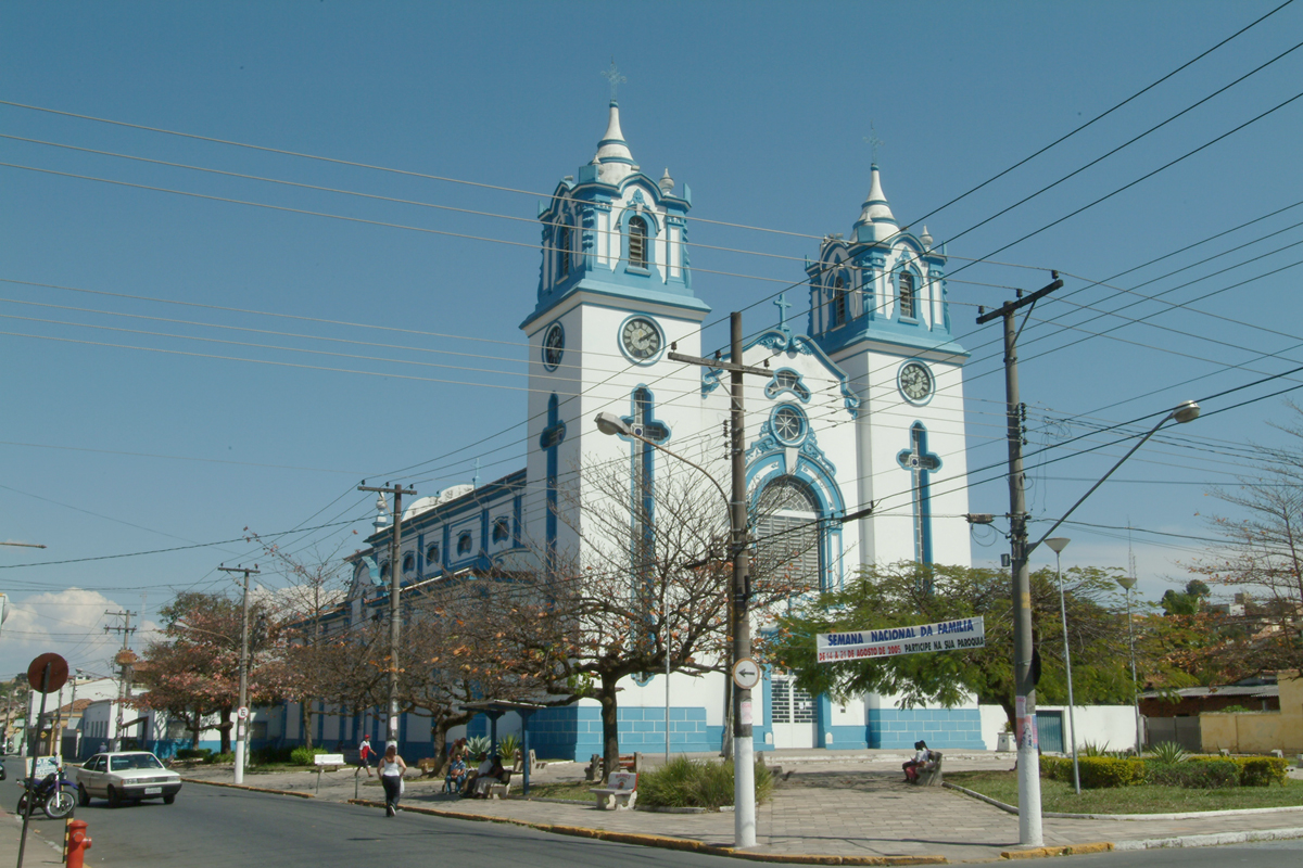 Igreja matriz de Cruzeiro<a style='float:right;color:#ccc' href='https://www3.al.sp.gov.br/repositorio/noticia/03-2008/Cruzeiro 005.jpg' target=_blank><i class='bi bi-zoom-in'></i> Clique para ver a imagem </a>